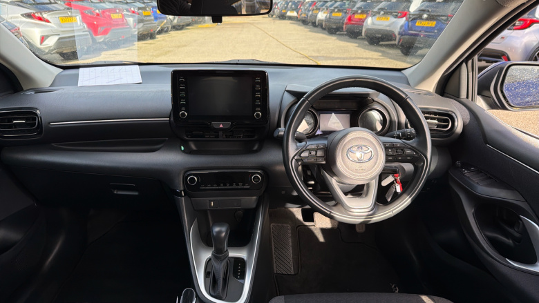 Toyota Yaris 1.5 Hybrid Design 5dr CVT Hybrid Hatchback